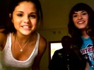 demi and selena guest 010