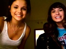 demi and selena guest 019