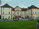 200