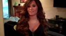 Demi Lovato - Live Chat TODAY! 110