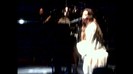 Demi Lovato - Skyscraper (Live in New York - fan video) 1020