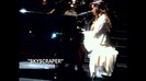 Demi Lovato - Skyscraper (Live in New York - fan video) 1066