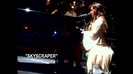 Demi Lovato - Skyscraper (Live in New York - fan video) 1083