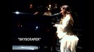 Demi Lovato - Skyscraper (Live in New York - fan video) 1091