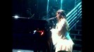 Demi Lovato - Skyscraper (Live in New York - fan video) 1717