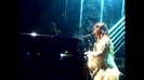 Demi Lovato - Skyscraper (Live in New York - fan video) 1830
