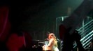 Demi Lovato - Skyscraper (Live in New York - fan video) 1859