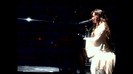 Demi Lovato - Skyscraper (Live in New York - fan video) 1385