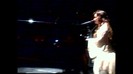 Demi Lovato - Skyscraper (Live in New York - fan video) 1387