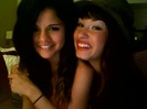 demi lovato and selena gomez with SPECIAL GUEST!!! 1756