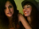 demi lovato and selena gomez with SPECIAL GUEST!!! 1281