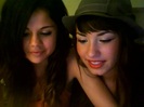demi lovato and selena gomez with SPECIAL GUEST!!! 1313