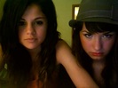 demi lovato and selena gomez with SPECIAL GUEST!!! 1826