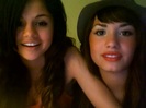 demi lovato and selena gomez with SPECIAL GUEST!!! 1391