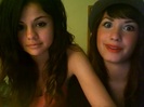 demi lovato and selena gomez with SPECIAL GUEST!!! 1978