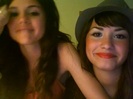 demi lovato and selena gomez with SPECIAL GUEST!!! 1433