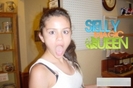 normal_selena-young-selena-gomez-16205716-496-329