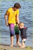 selena-gomez-justin-bieber-siblings-beach-13
