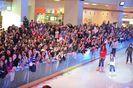 la-la-band-innebuneste-multimile-12-000-de-fani-s-au-inghesuit-sa-i-vada-in-concert-foto_6
