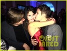 justin-bieber-selena-gomez-birthday-kisses-05