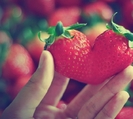 strawberry_heart_by_lisz