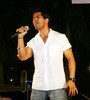 normal_Singer-Amit