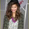bella-thorne-zendaya-you-again-15