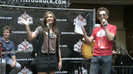 Demi Lovato  Live at Glendale Galleria  in LA for Cambio in HD 00288