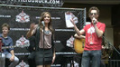 Demi Lovato  Live at Glendale Galleria  in LA for Cambio in HD 00318
