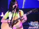 Demi Lovato - Catch Me Live (1056)