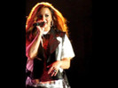 Demi Lovato - Moves Like Jagger (2412)