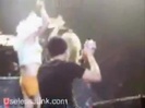 Avril Lavigne - Paparazzi (Various Footage Part 1) 2982