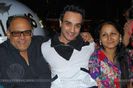 182769-alok-nath-angad-hasija-at-ye-rishta-kya-kehlata-hai-800-episode