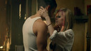 Avril Lavigne - What The Hell_youtube_original 0563