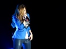 Demi Unbroken Live In Panama (636)