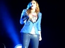 Demi Unbroken Live In Panama (746)