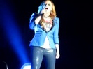 Demi Unbroken Live In Panama (749)