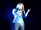Demi Unbroken Live In Panama (782)