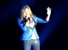 Demi Unbroken Live In Panama (947)