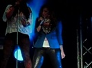 Demi Unbroken Live In Panama (3058)