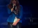 Demi Unbroken Live In Panama (4170)