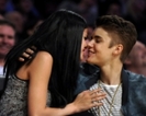 R: Stai stai :))))):)))) D: Shhhttt :)))))