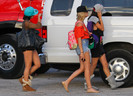 Selena+Gomez+Ladies+Spring+Breakers+Get+Swagger+gqqwD-ZXPnql