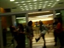 Demi Dançando Na Porta Do Hotel RJ 352