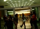 Demi Dançando Na Porta Do Hotel RJ 355