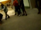 Demi Dançando Na Porta Do Hotel RJ 385