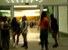 Demi Dançando Na Porta Do Hotel RJ 469
