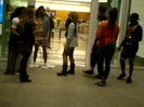 Demi Dançando Na Porta Do Hotel RJ 566