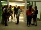 Demi Dançando Na Porta Do Hotel RJ 600