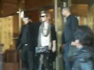 Demi Lovato Saludando en el hotel Radisson Uruguay 29_04_12 0046